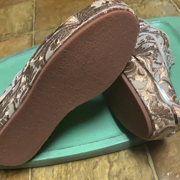 Tony Burch - Picture 8 of 12